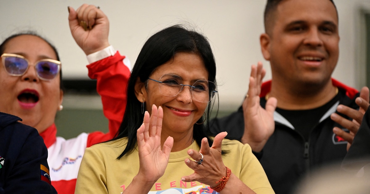 ¡Delcy Rodríguez amenaza a EE.UU. y advierte: «Seremos su peor pesadilla» en medio de despliegue militar en Caribe!