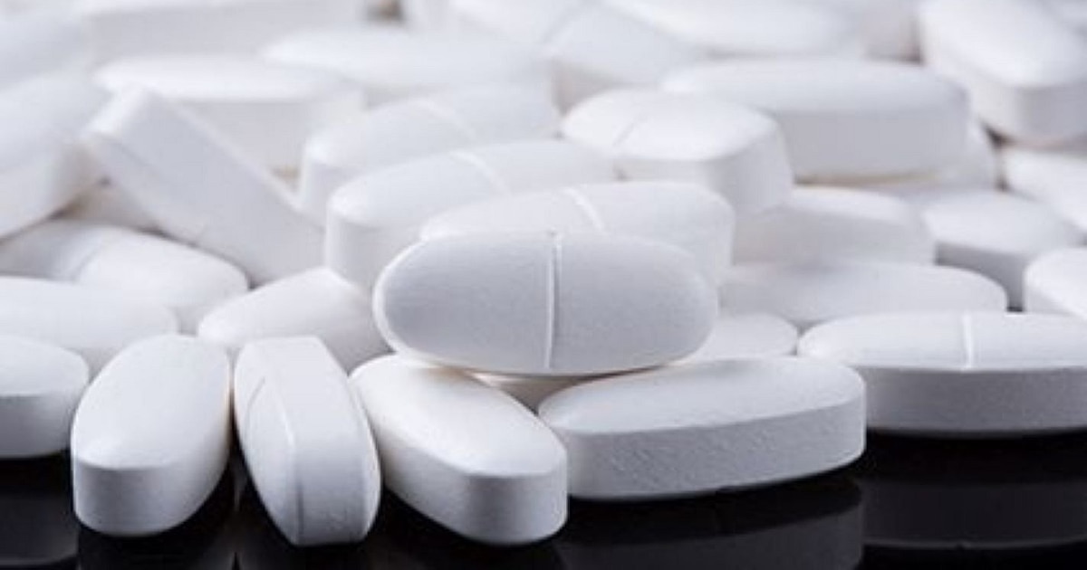 ¡Alerta Mundial! Analgésicos de venta libre como ibuprofeno y acetaminofén están potenciando mutaciones en E. coli, ¡y podrían hacer que las bacterias sean inmunes a antibióticos como la ciprofloxacina!
