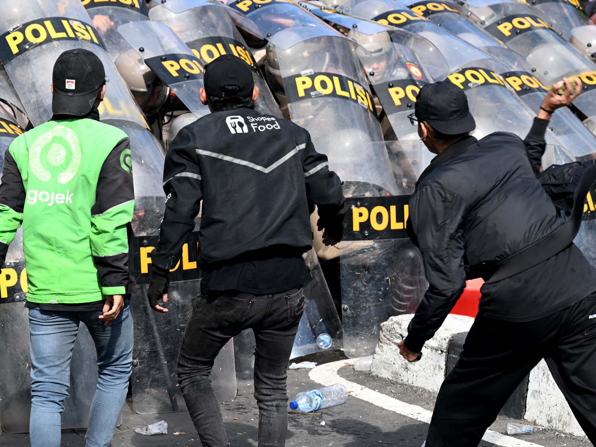 ¡Revolución en Indonesia! Presidente Prabowo cancela viaje a China por violentas protestas, muertes y caos en medio de ola antigubernamental