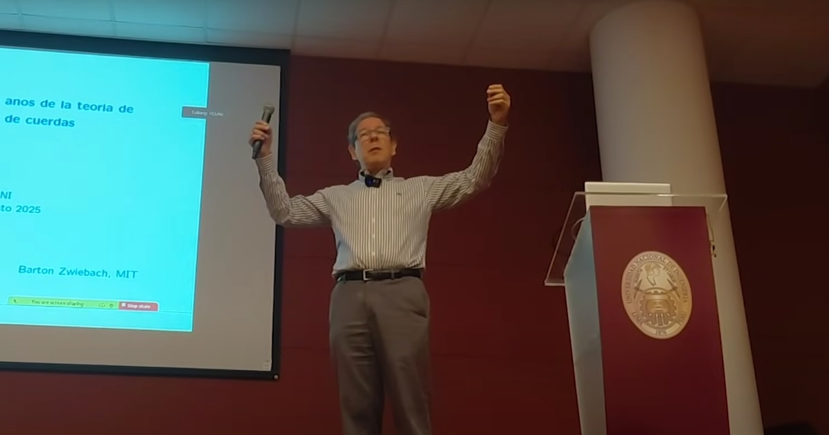 Barton Zwiebach, físico peruano del MIT, regresa a la UNI y motiva a nuevas generaciones