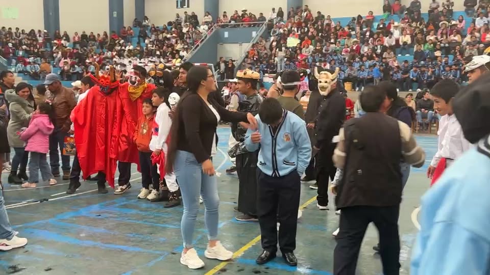 Ceremonia tradicional de Cachimbo en colegio San Ramón de Caja Marca genera entusiasmo