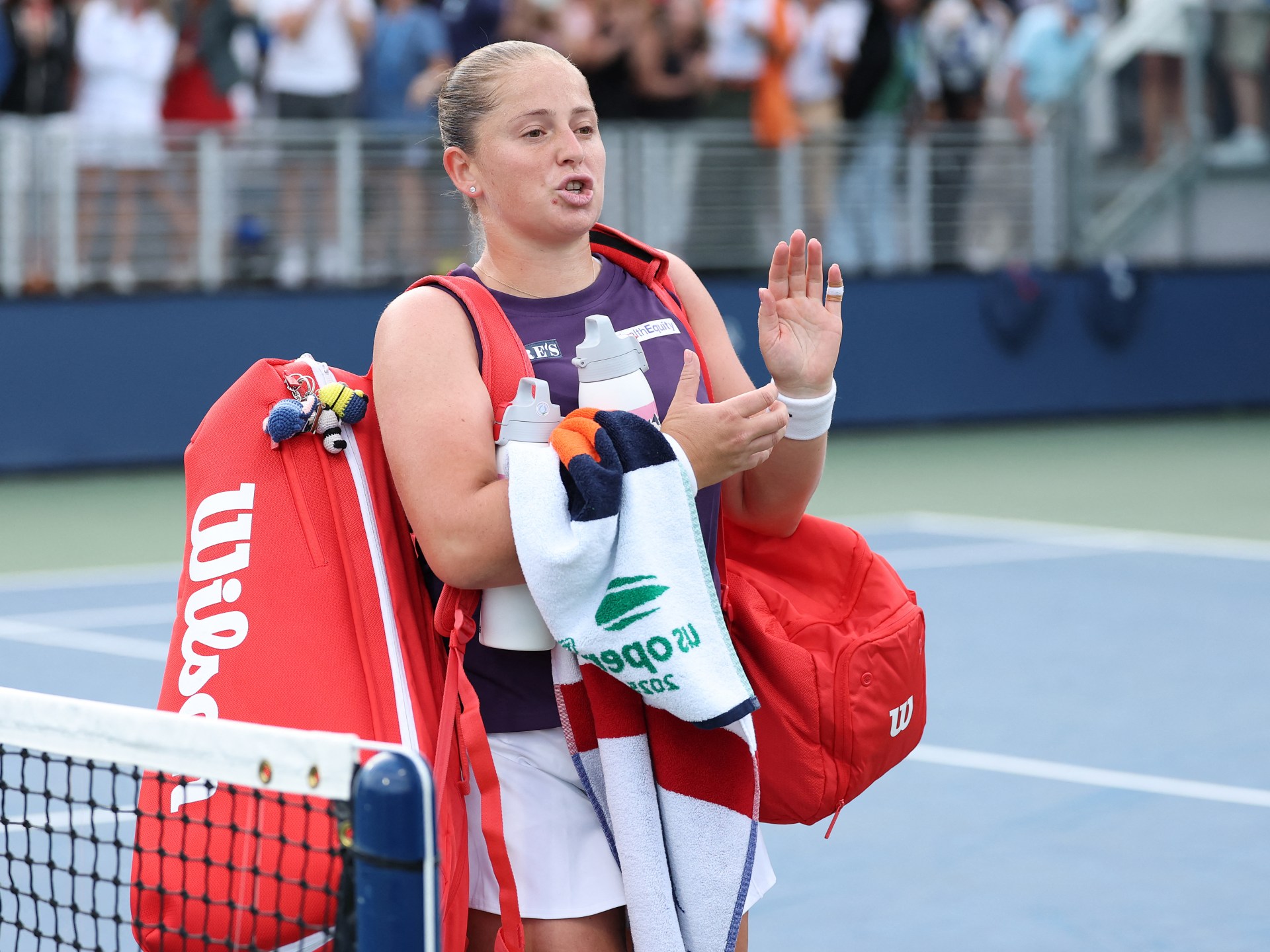 ¡Escándalo en el US Open! Jelena Ostapenko se disculpa por insultos raciales en plena cancha y desata polémica internacional
