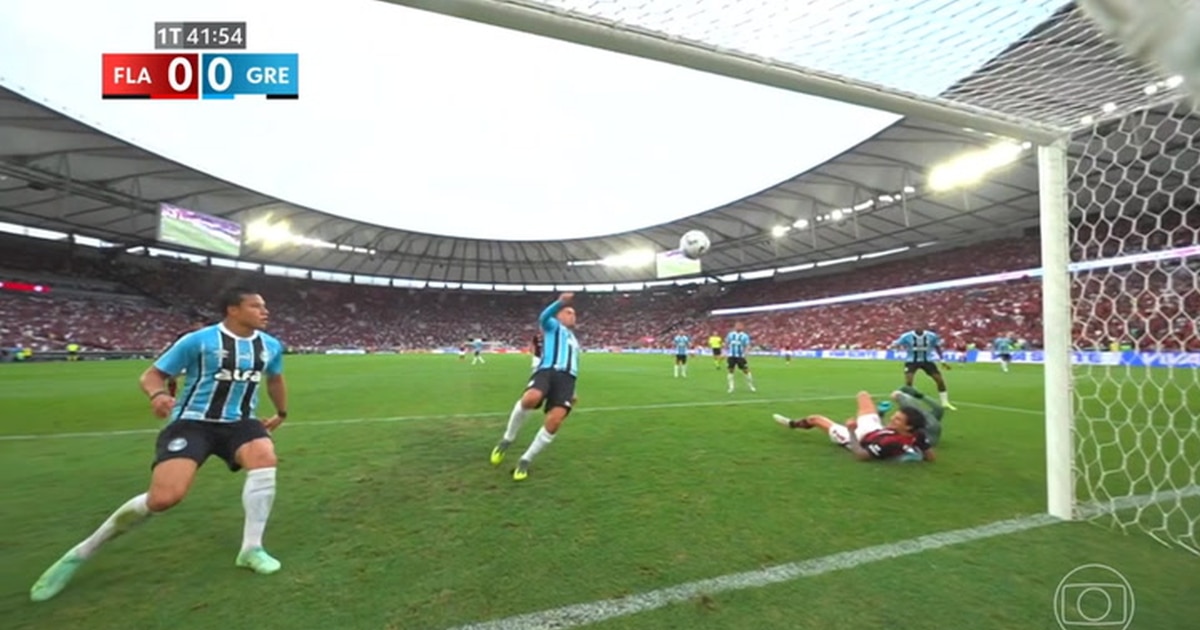 Erick Noriega sorprende en su debut con Gremio ante Flamengo en el Brasileirao 2025