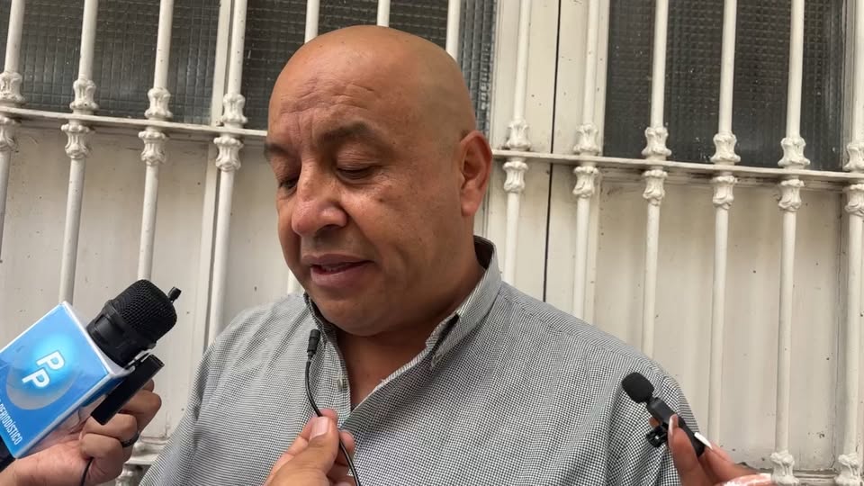 Denuncian irregularidades en adquisición e instalación de semáforos en Baños del Inca