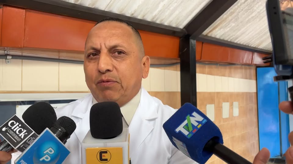 Reconocen a médicos destacados en Cajamarca en aniversario de salud regional