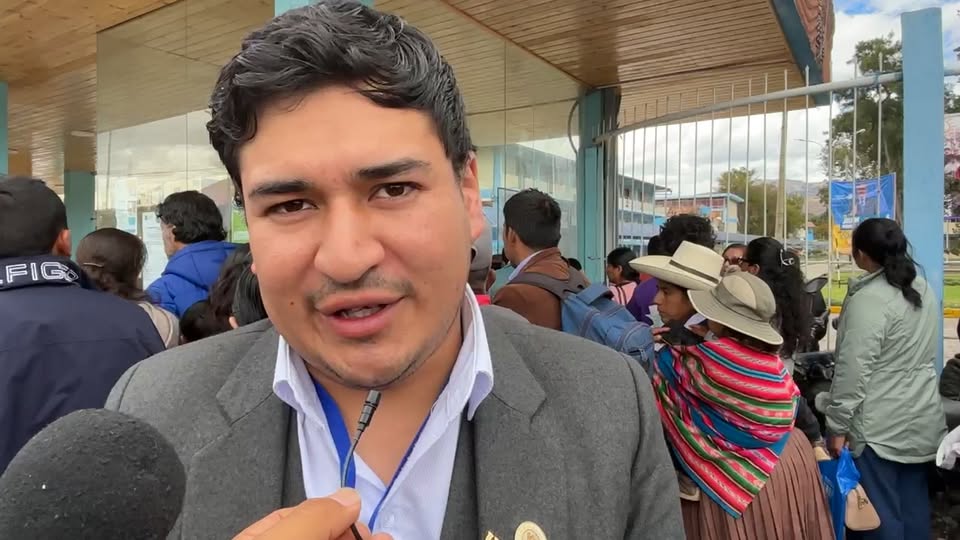 Estudiante denuncia que decanos de la UNC cobran hasta 8 mil soles solo por cuidar examen de admisión