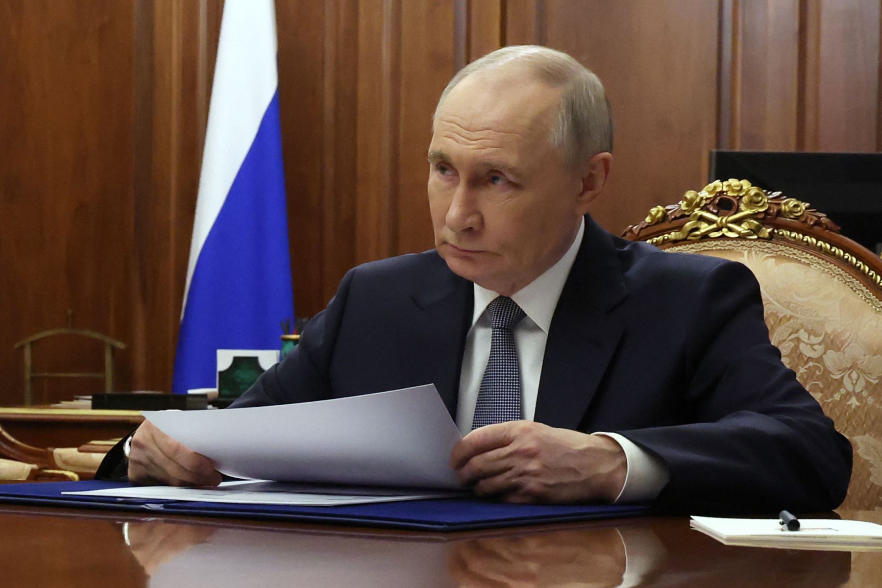 Putin expresa interés en diálogo de paz con Ucrania, pero no responde al ultimátum de Trump