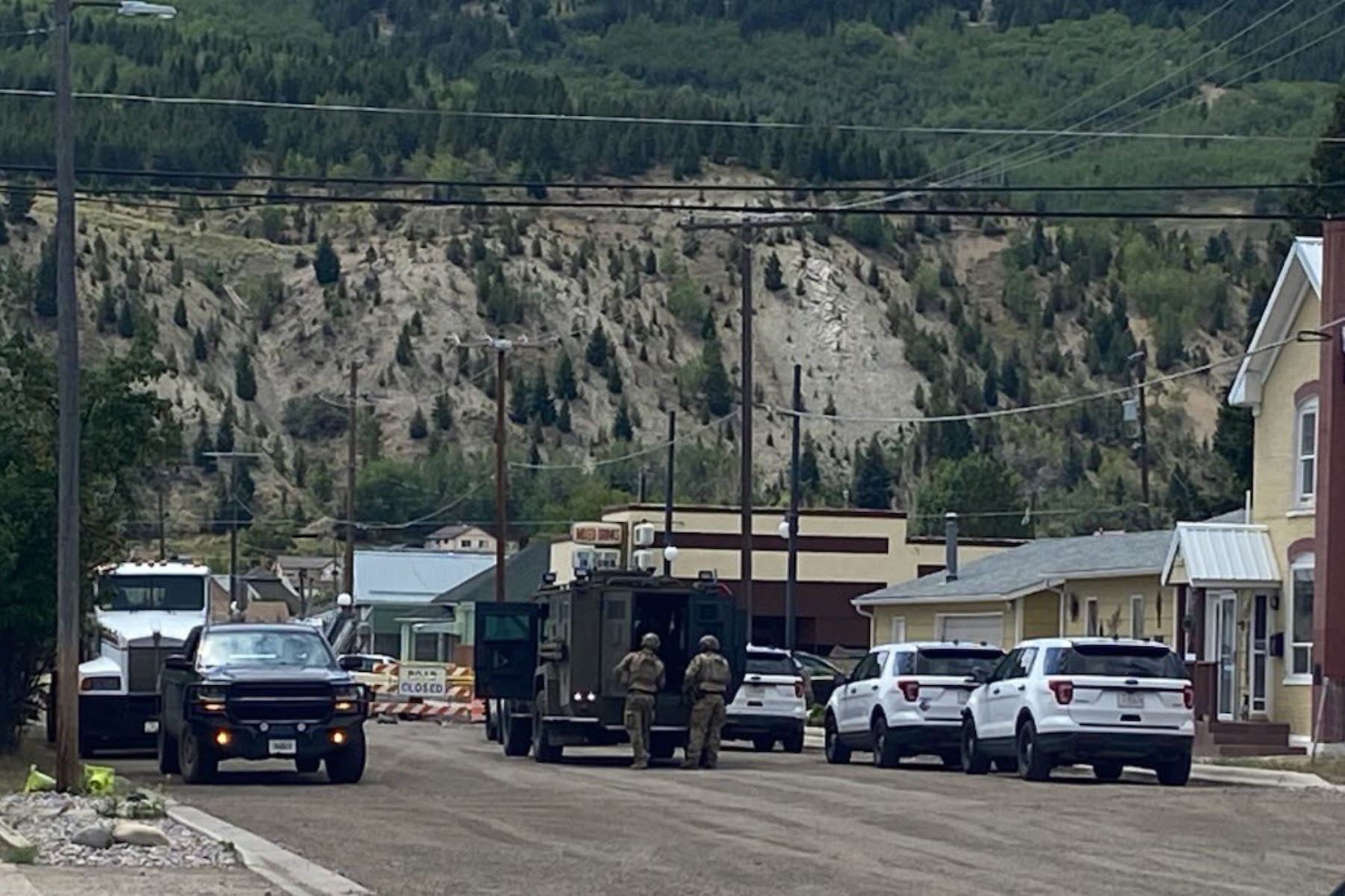 Tiroteo en Montana deja cuatro víctimas fatales y el atacante huye, Estados Unidos en alerta
