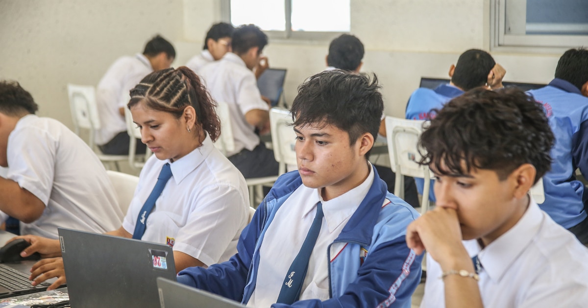 Chile lidera en educación en América Latina, superando a Brasil y Argentina