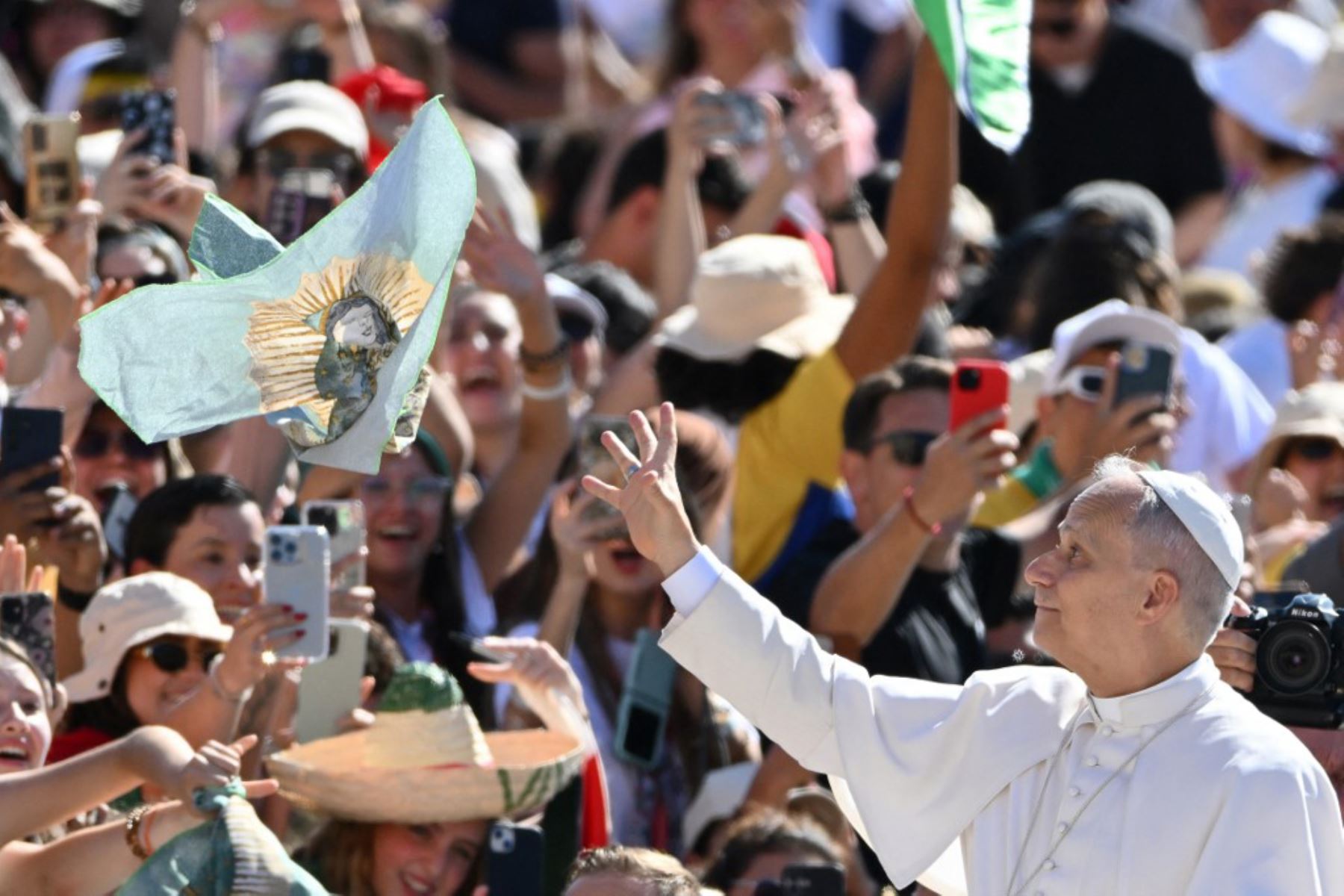 Roma prepara una multitud de un millón de jóvenes católicos para una vigilia masiva con el Papa León XIV
