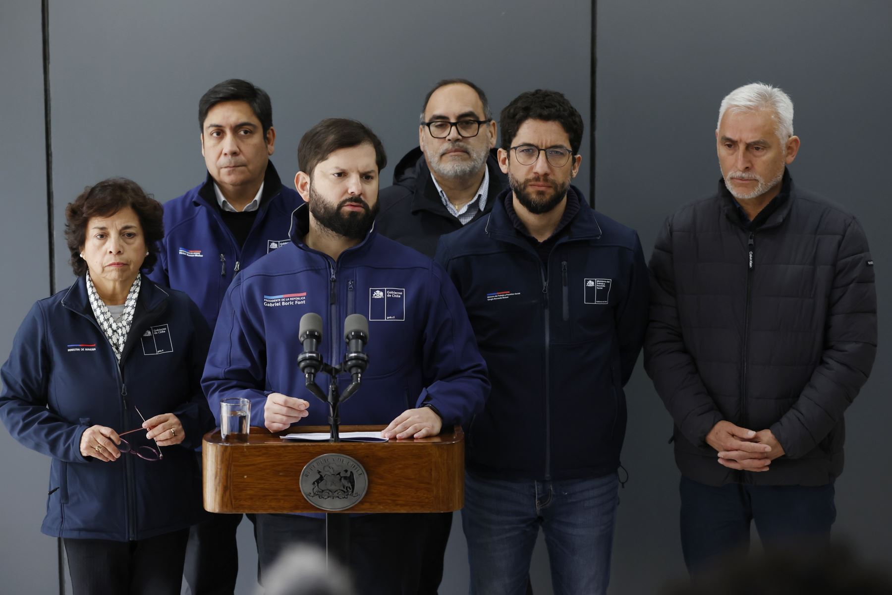 Boric confirma que continúa la búsqueda de los cinco mineros atrapados en la mina El Teniente