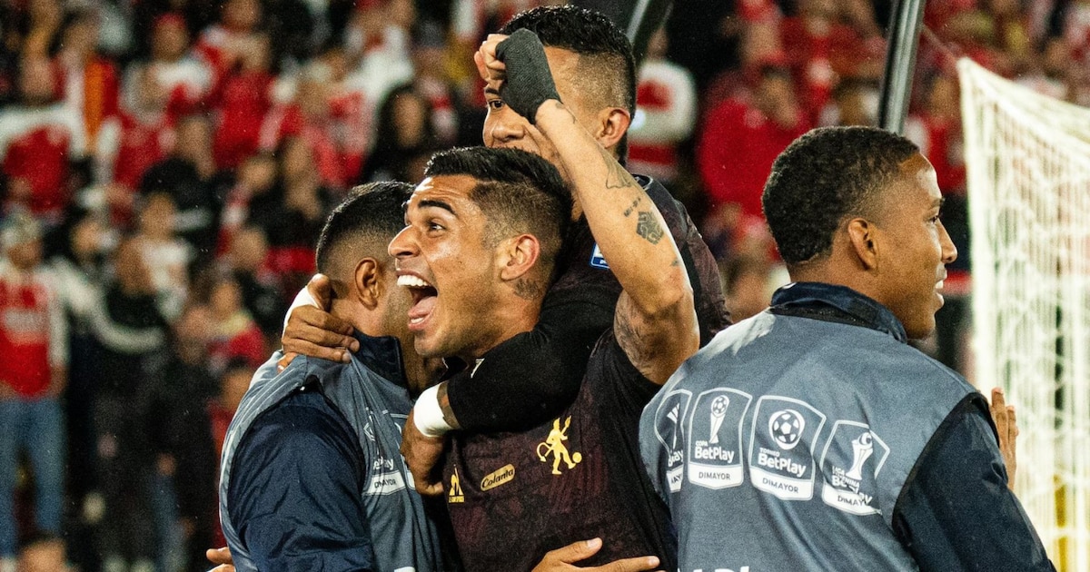 Luis Ramos sorprende con un golazo y silencia el Campín en el clásico América vs Santa Fe por la Liga BetPlay 2025-II