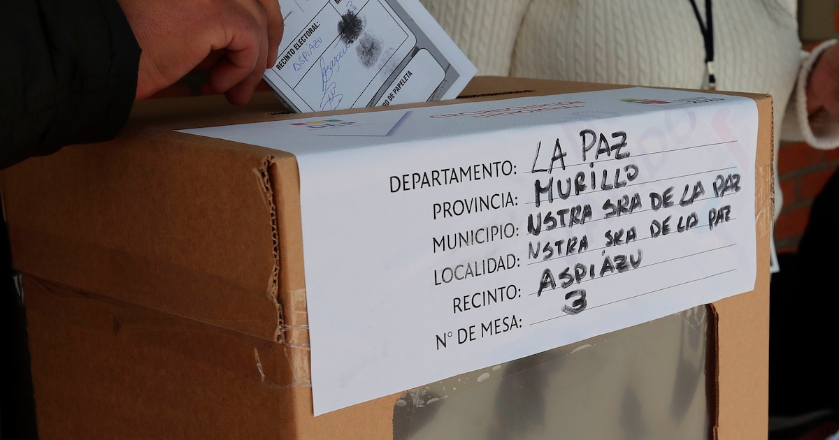 Nueva encuesta en Bolivia revela 34% de votos nulos o indecisos, superando a los candidatos principales en medio de campaña por rechazo a inhabilitación de Evo Morales