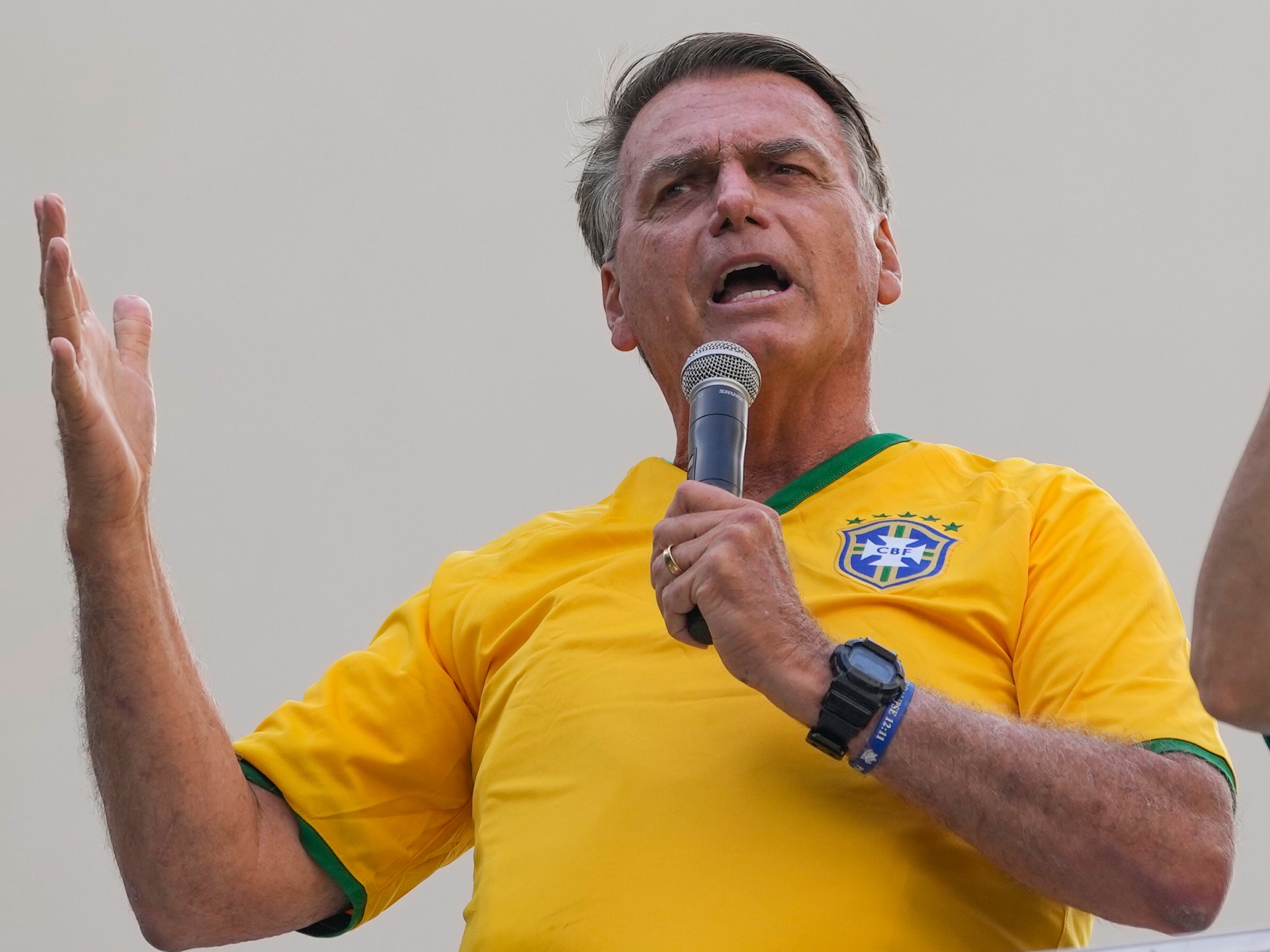 Brasil: Orden de arresto domiciliario para Bolsonaro por violar medidas previas y ser acusado de intentar un golpe de Estado