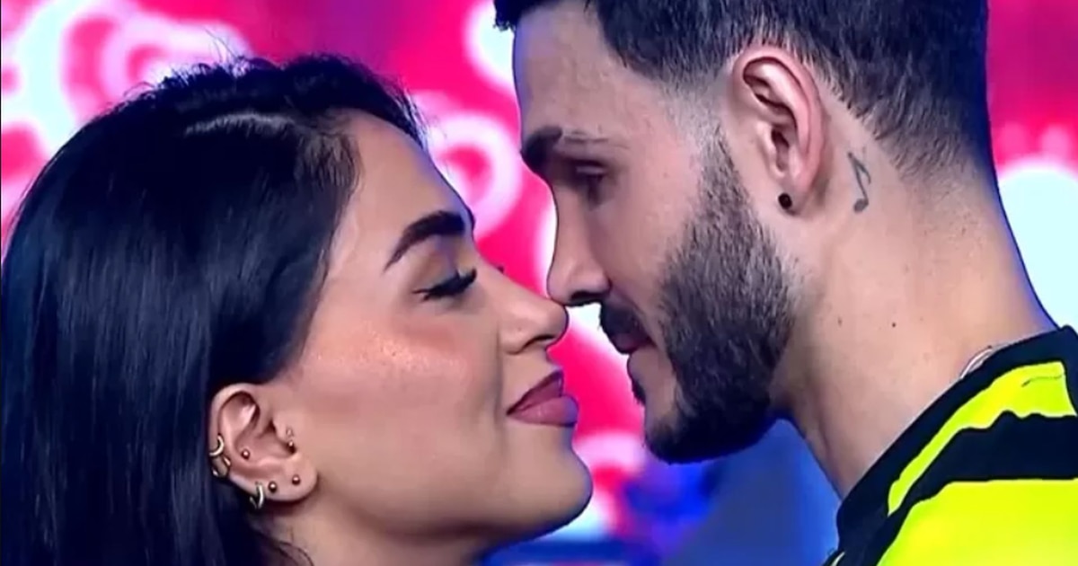 Mario Irivarren vuelve del viaje con Onelia Molina y la sorprende llamándola “mi amor” en público: ¿Reencuentro confirmado?
