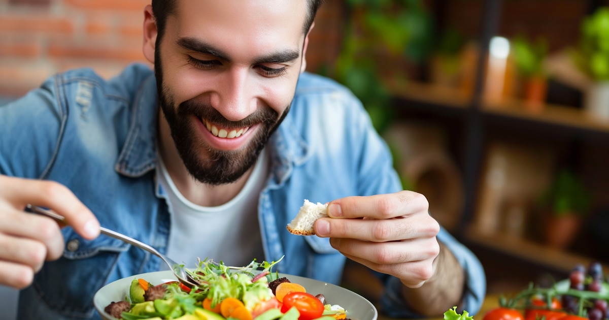 Estudio revela que seguir dietas mínimamente procesadas ayuda a perder el doble de peso que las ultraprocesadas, incluso con la misma calidad nutricional