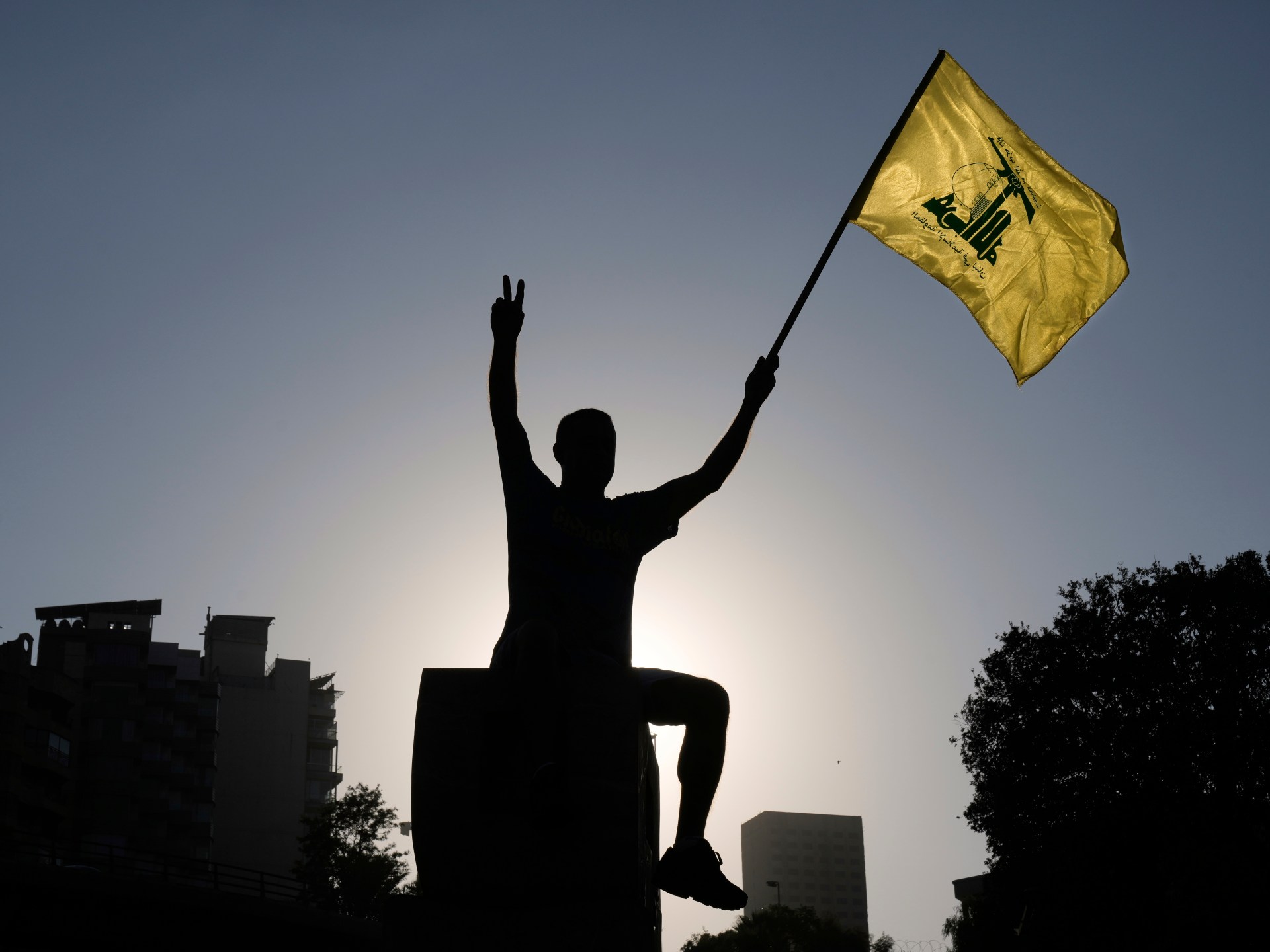 Hezbollah exige retirada de Israel antes del desarme y moviliza a sus seguidores en Beirut ante presiones internacionales