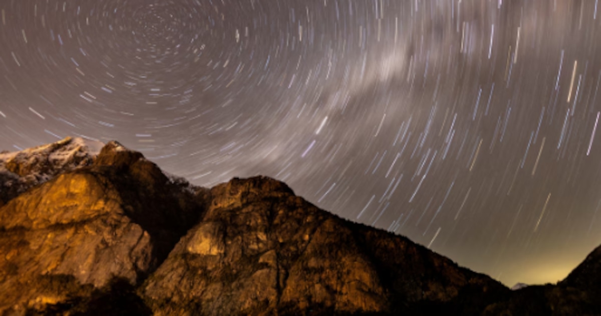 Las Perseidas alcanzan su punto máximo en agosto: disfruta de hasta 100 meteoros por hora bajo el cielo oscuro