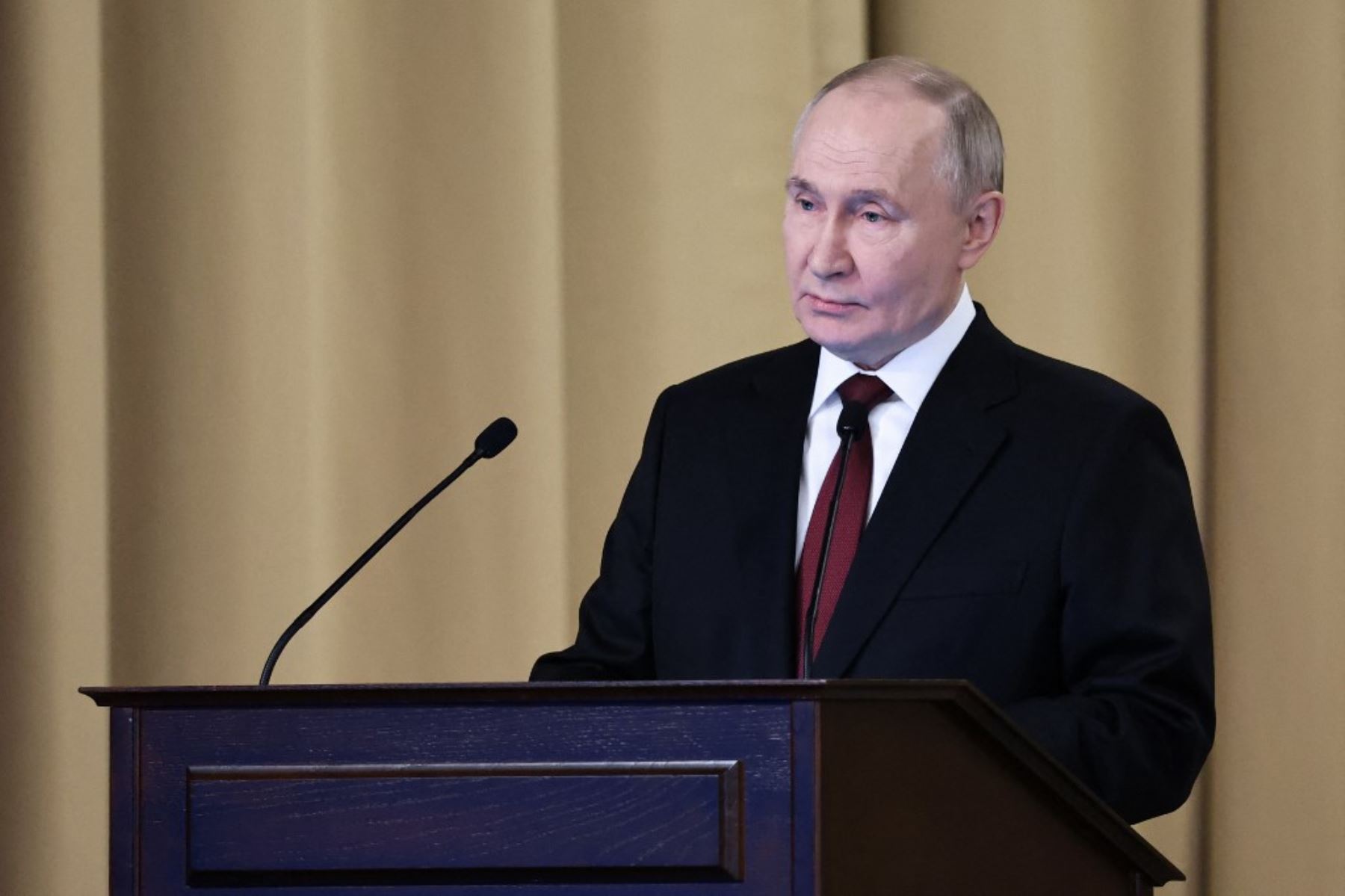 Putin se encuentra con el enviado de Trump antes de que expire el plazo para Ucrania