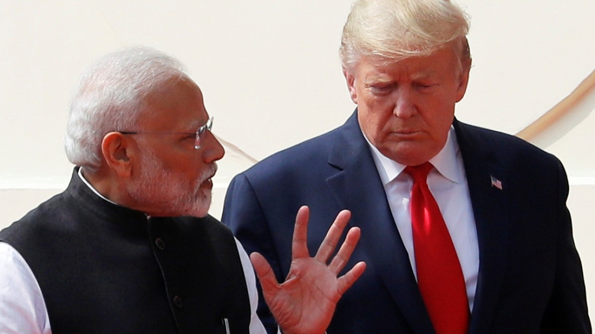 Trump impone aranceles del 50 % a la India por importar petróleo ruso, aviva tensiones en relaciones EE. UU. e India