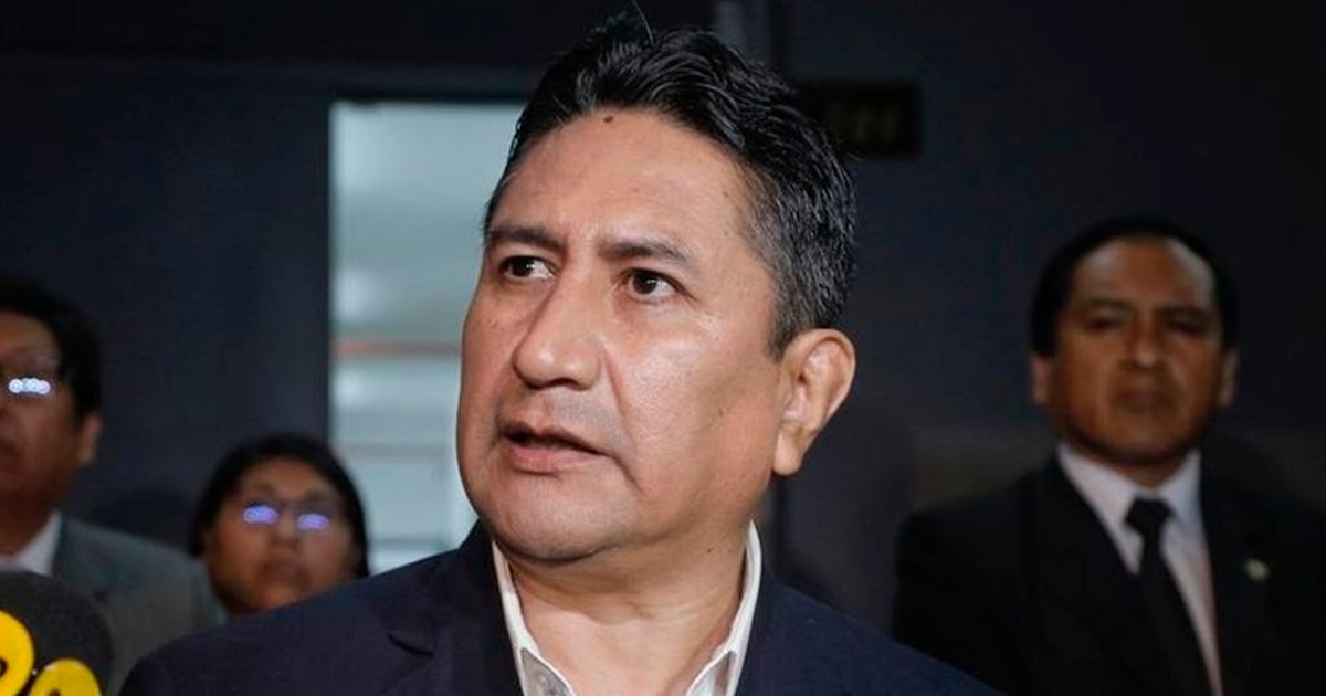 Vladimir Cerrón, en fuga, solicita ser apartado de la investigación por supuestos fondos ilícitos a favor de Perú Libre