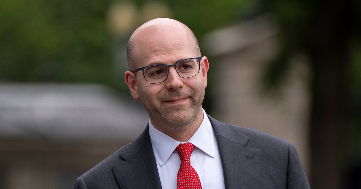 Trump nomina a Stephen Miran para la Junta de la Reserva Federal hasta 2026 en medio de su estrategia para influir en la política monetaria