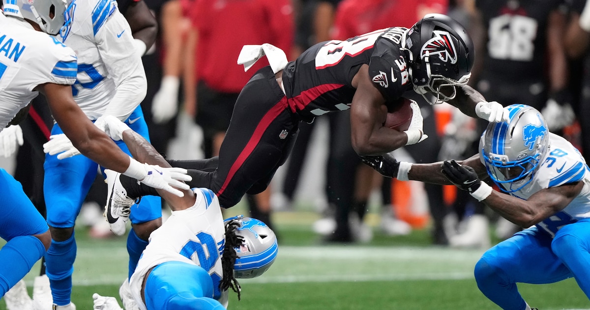 Jugador de los Detroit Lions queda inmóvil tras grave lesión en partido contra Atlanta Falcons; se suspende el encuentro por preocupación sanitaria