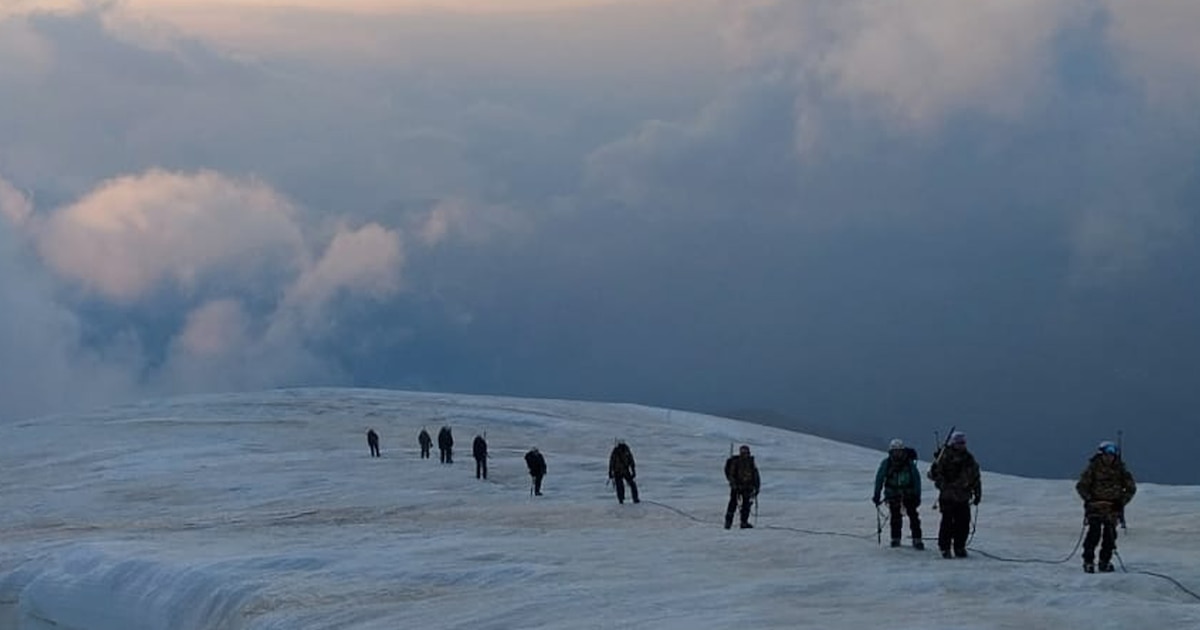 El Ejército Argentino alcanza la cumbre del Himalaya en histórica misión de orgullo nacional
