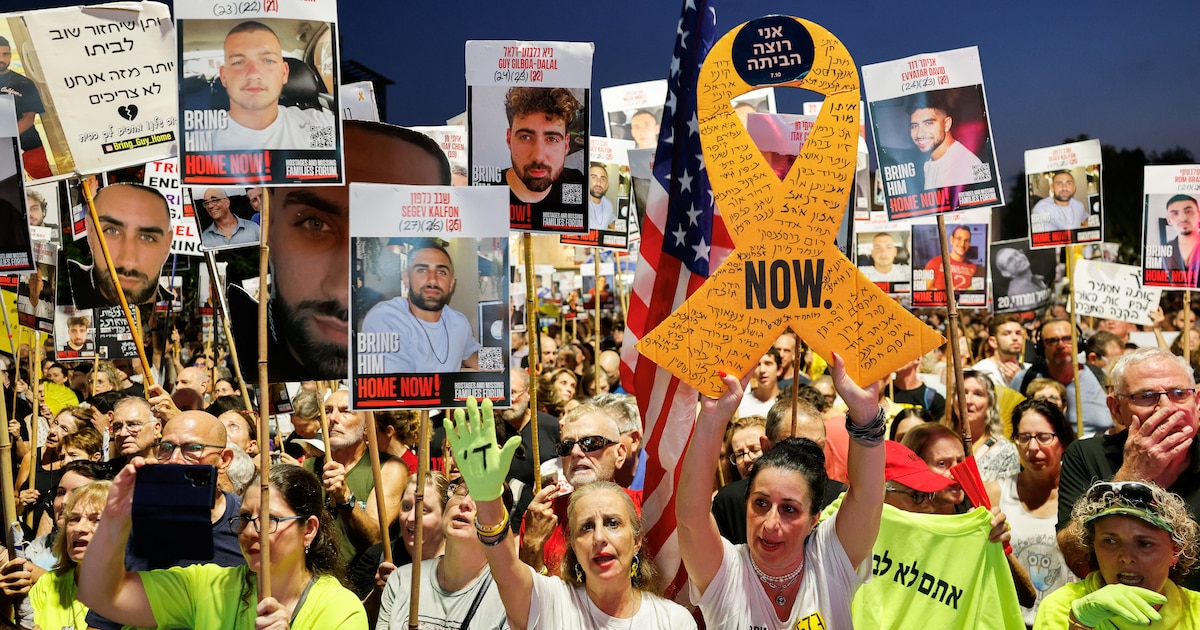 Miles de israelíes protestan en Tel-Aviv contra la ofensiva en Gaza y exigen el fin de la guerra
