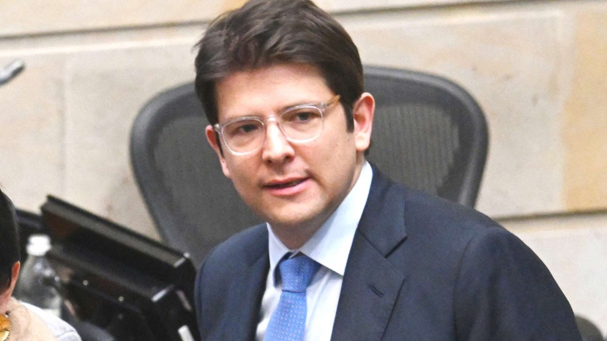 Muere el senador colombiano Miguel Uribe Turbay tras atentado en Bogotá; conmoción internacional y emotivo mensaje de despedida de su esposa