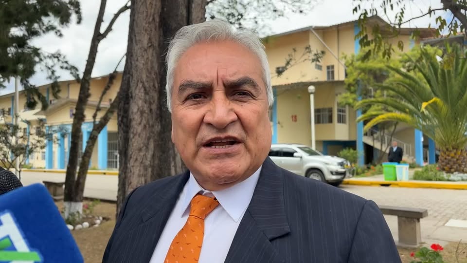 Rector de la UNC confirma intervención de postulante con dispositivo en examen de admisión