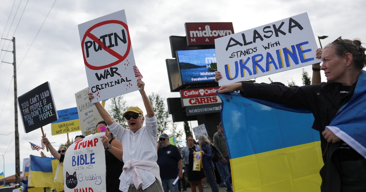Protestas en Alaska contra la visita de Vladimir Putin: “Es un criminal de guerra” y apoyo a Ucrania en la cumbre con Trump