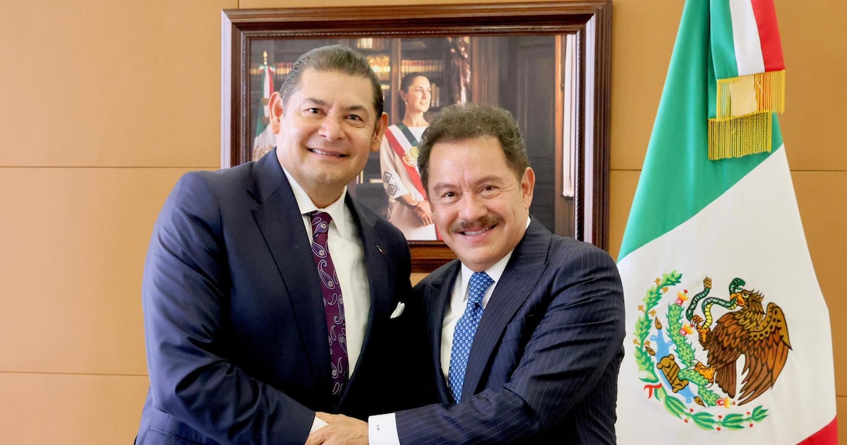 Alejandro Armenta niega vínculo familiar con Nacho Mier y respalda ley contra nepotismo en Puebla
