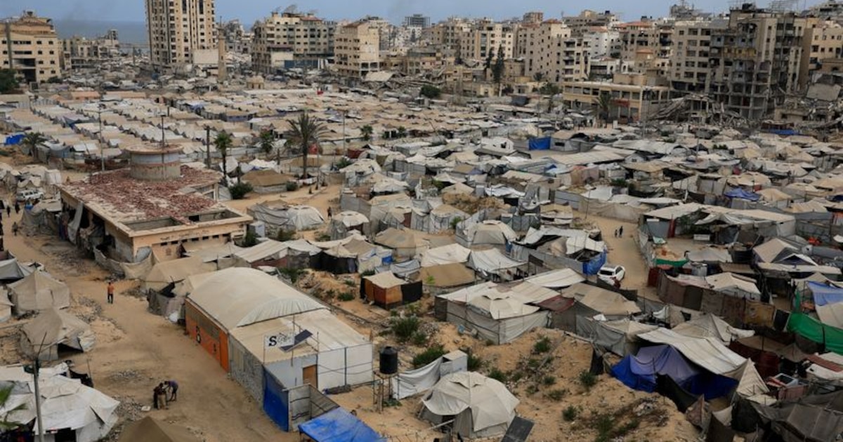 Israel reanuda suministros de tiendas de campaña y refugios en Gaza ante próxima ofensiva y desplazamiento civil