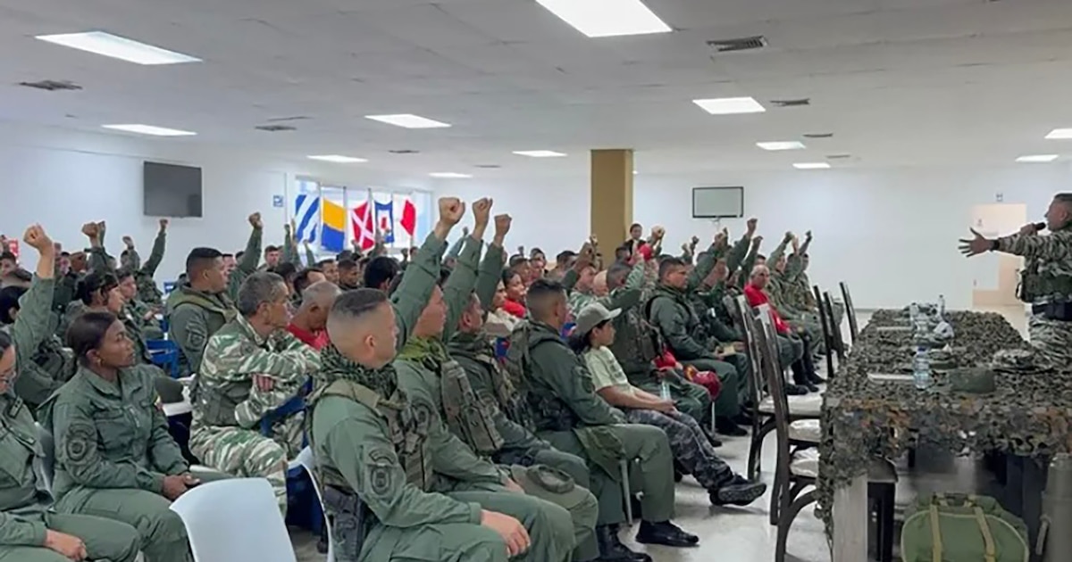 Venezuela en tensión: cúpula militar responde a sanciones de EE.UU. con consignas políticas y enfrentamiento público