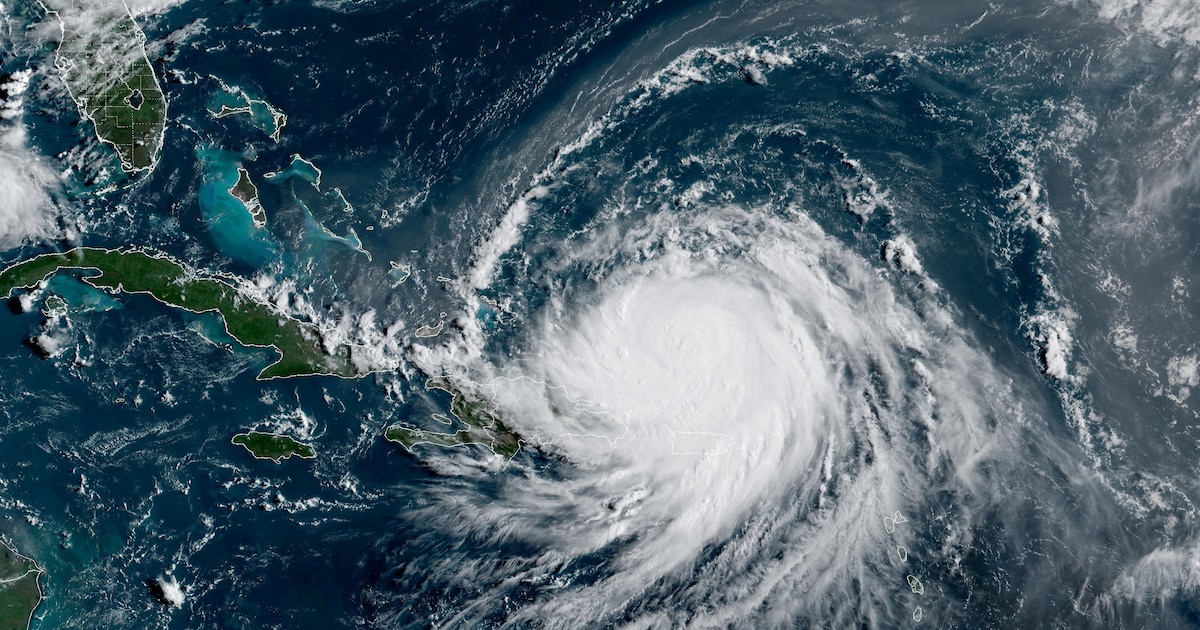 Huracán Erin, primer ciclón de 2025 en Atlántico, se debilita a categoría 3 pero podría reintensificarse y mantiene alerta en Puerto Rico y Islas Vírgenes