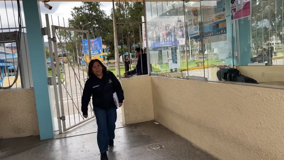 Joven de Chota es intervenida por uso de dispositivos en examen de admisión en Cajamarca