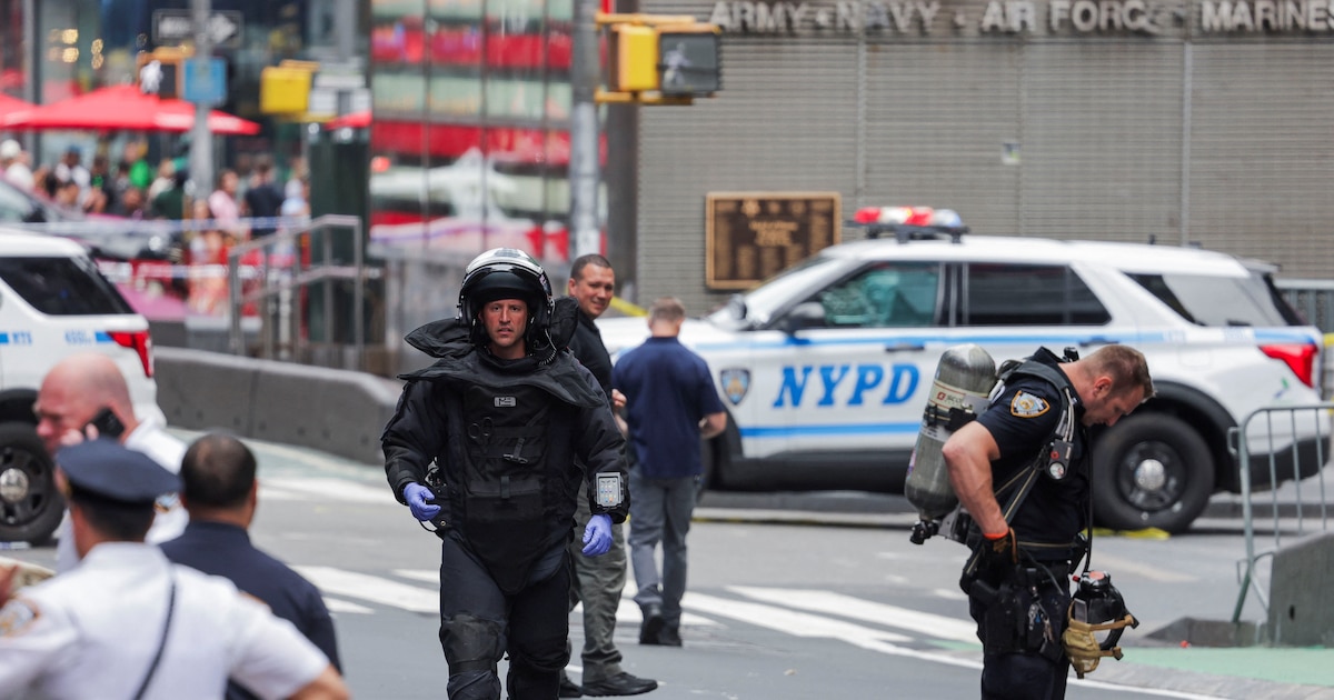 Alerta en Times Square: Desplegado equipo antibombas tras reporte de artefacto sospechoso en Nueva York