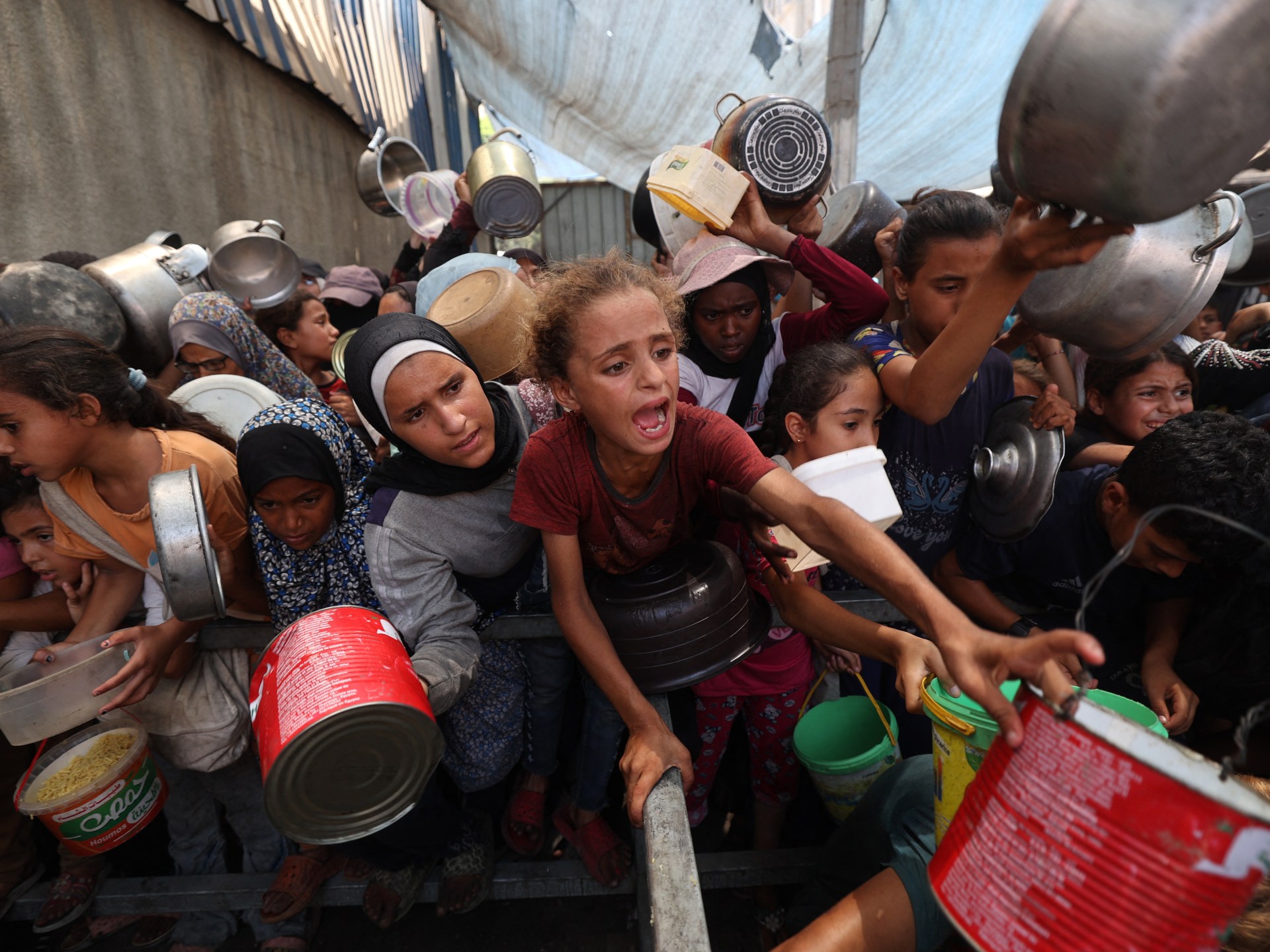 Hamas aprueba alto el fuego en medio de ataques y bajas, intensificando la tensión en Oriente Medio