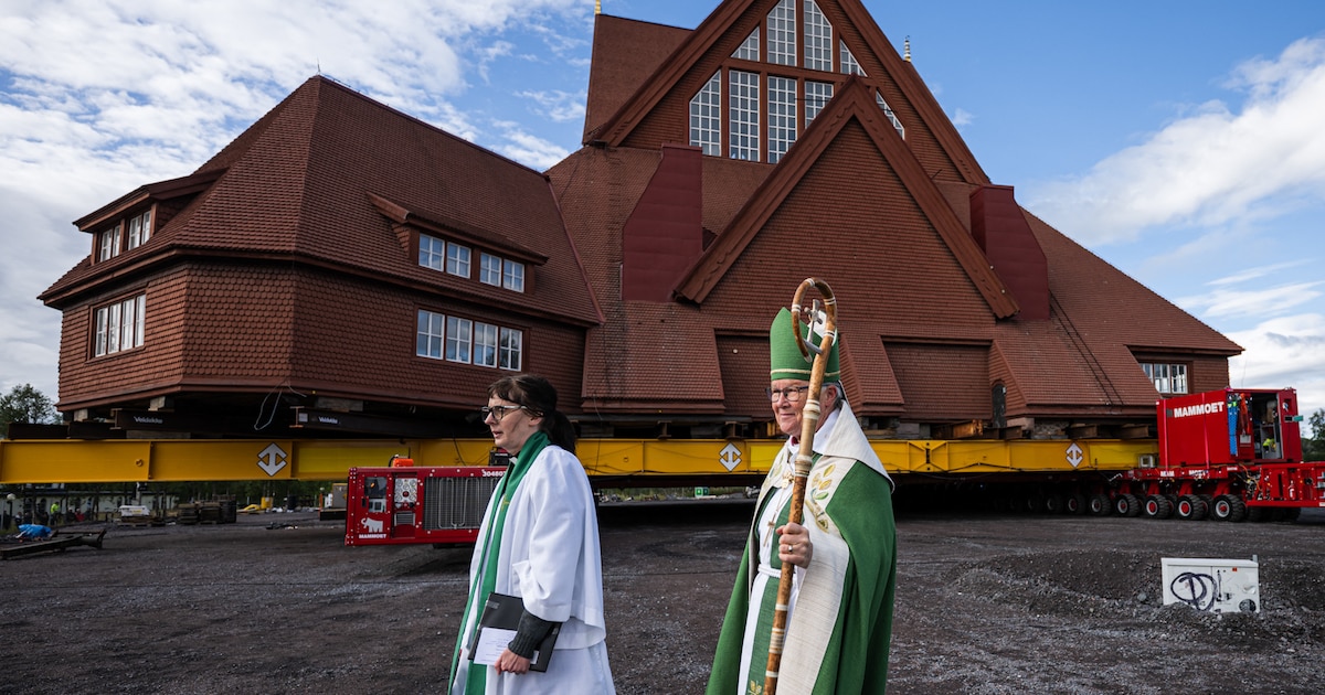 ¡Increíble operación en Suecia: Trasladan la histórica iglesia de Kiruna para salvarla de la expansión minera y reubican toda la ciudad ártica!