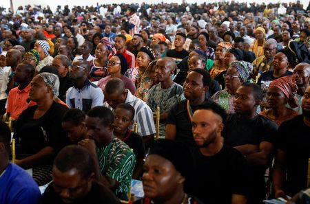 Cinco acusados por ataque mortal en iglesia católica en Nigeria esperan fallo de fianza en septiembre