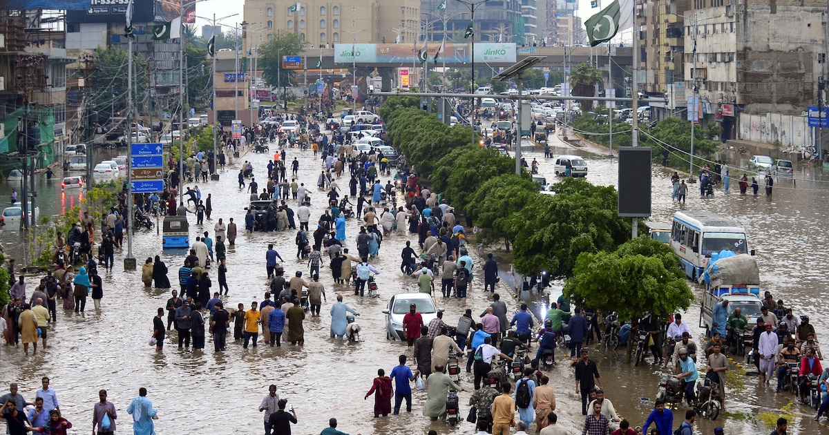 Crisis humanitaria en Pakistán: lluvias monzónicas dejan más de 700 muertos y miles de familias sin hogar
