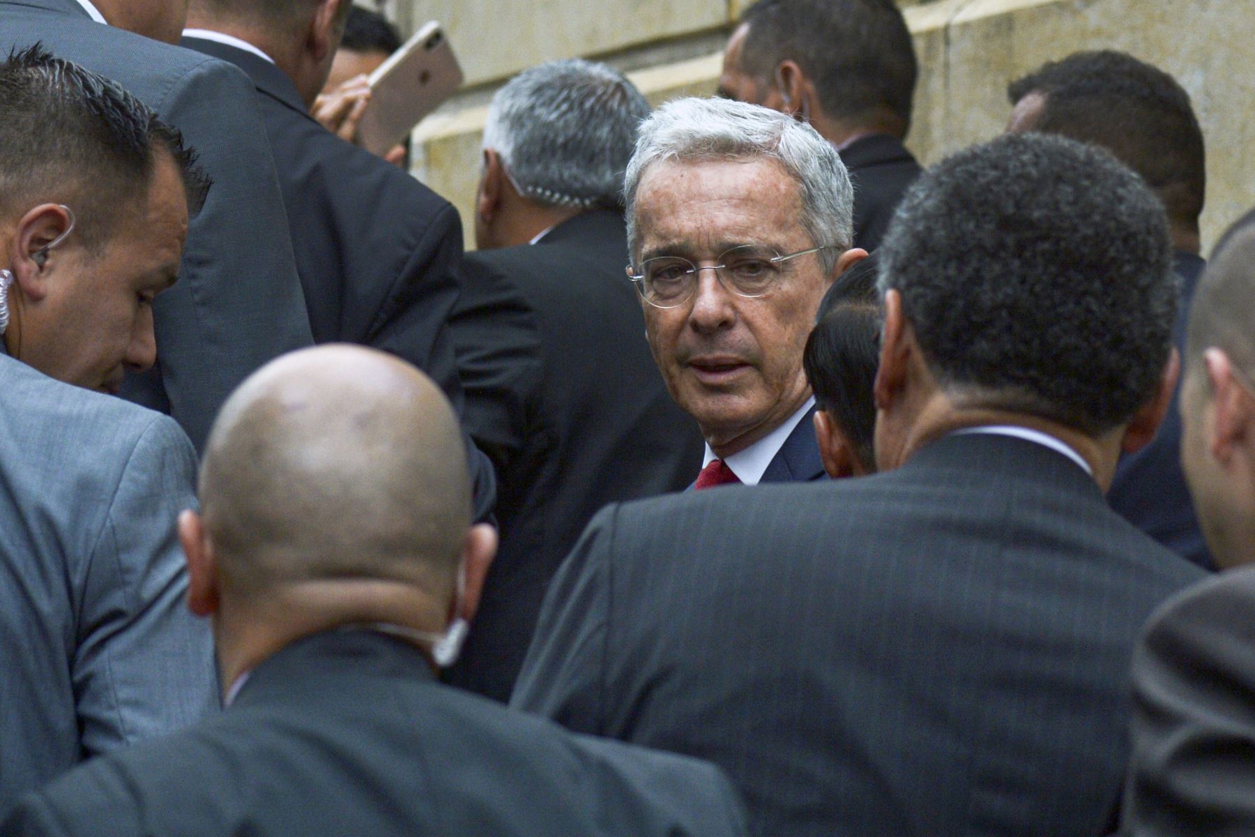 Tribunal Superior de Bogotá ordena la libertad inmediata de Álvaro Uribe mientras se resuelve su apelación