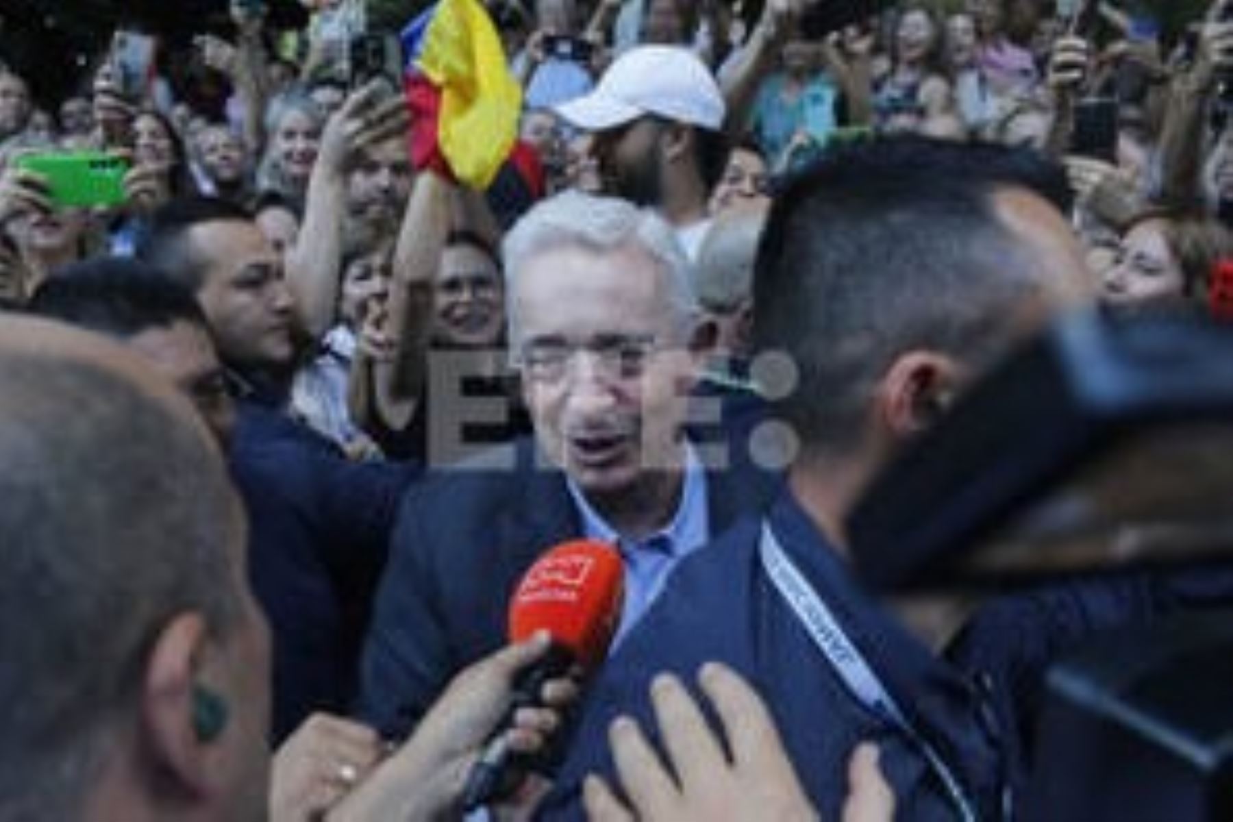 Álvaro Uribe asegura que la oposición de derecha ganará en 2026 para «rescatar» la libertad y la democracia en Colombia