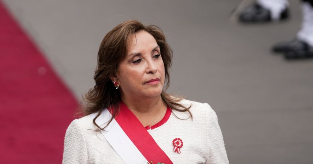 Perú en crisis: Dina Boluarte cierra en el fondo de aprobación regional con solo 18,2% de respaldo según encuesta de julio 2025