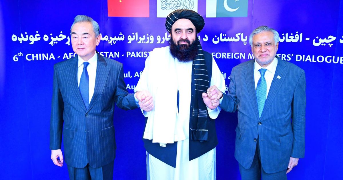 China fortalece su influencia en Pakistán y Afganistán: Reunión trilateral en Kabul busca consolidar la iniciativa Belt and Road