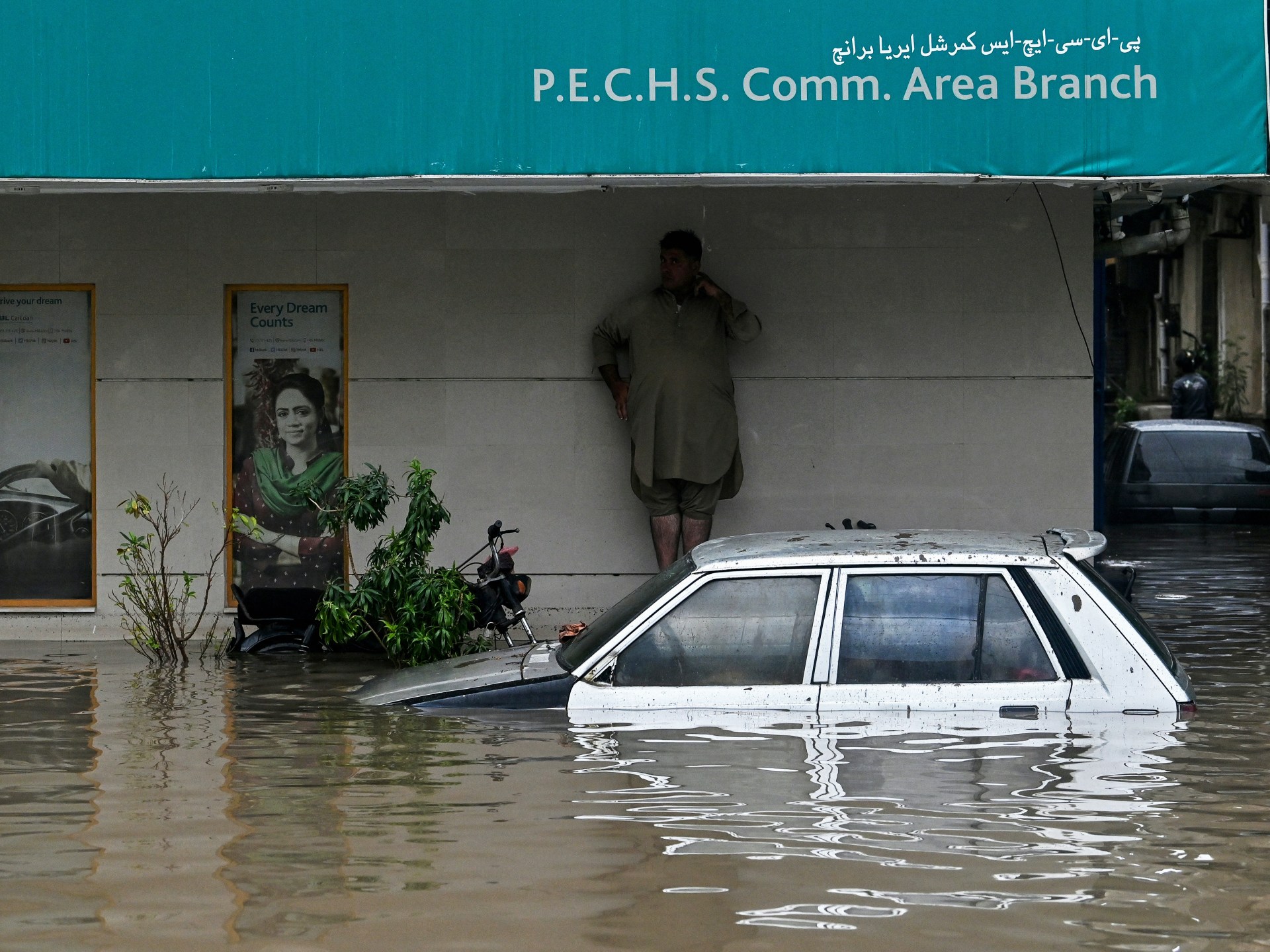 Crisis en Pakistán: Más de 700 muertes por inundaciones y deslaves tras lluvias torrenciales en un mes