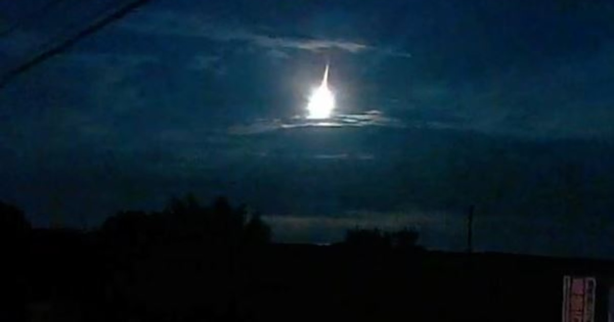 Fenómeno en Japón: Bola de fuego ilumina el cielo nocturno y sorprende a miles de habitantes