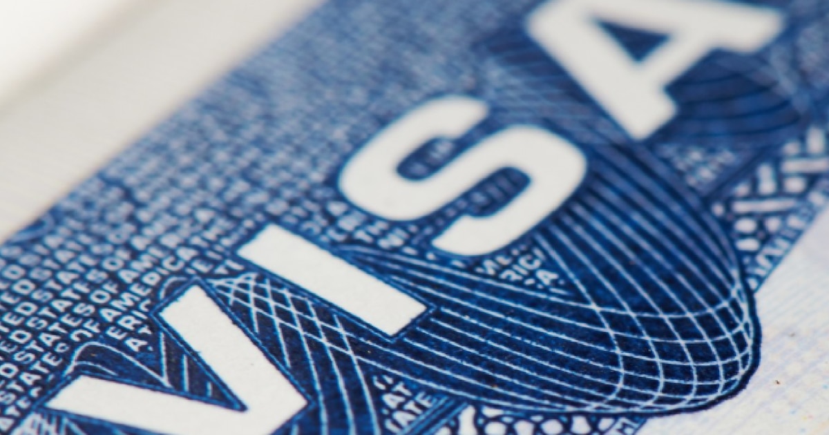 Estados Unidos implementa vigilancia continua en más de 55 millones de titulares de visas para detectar infracciones migratorias