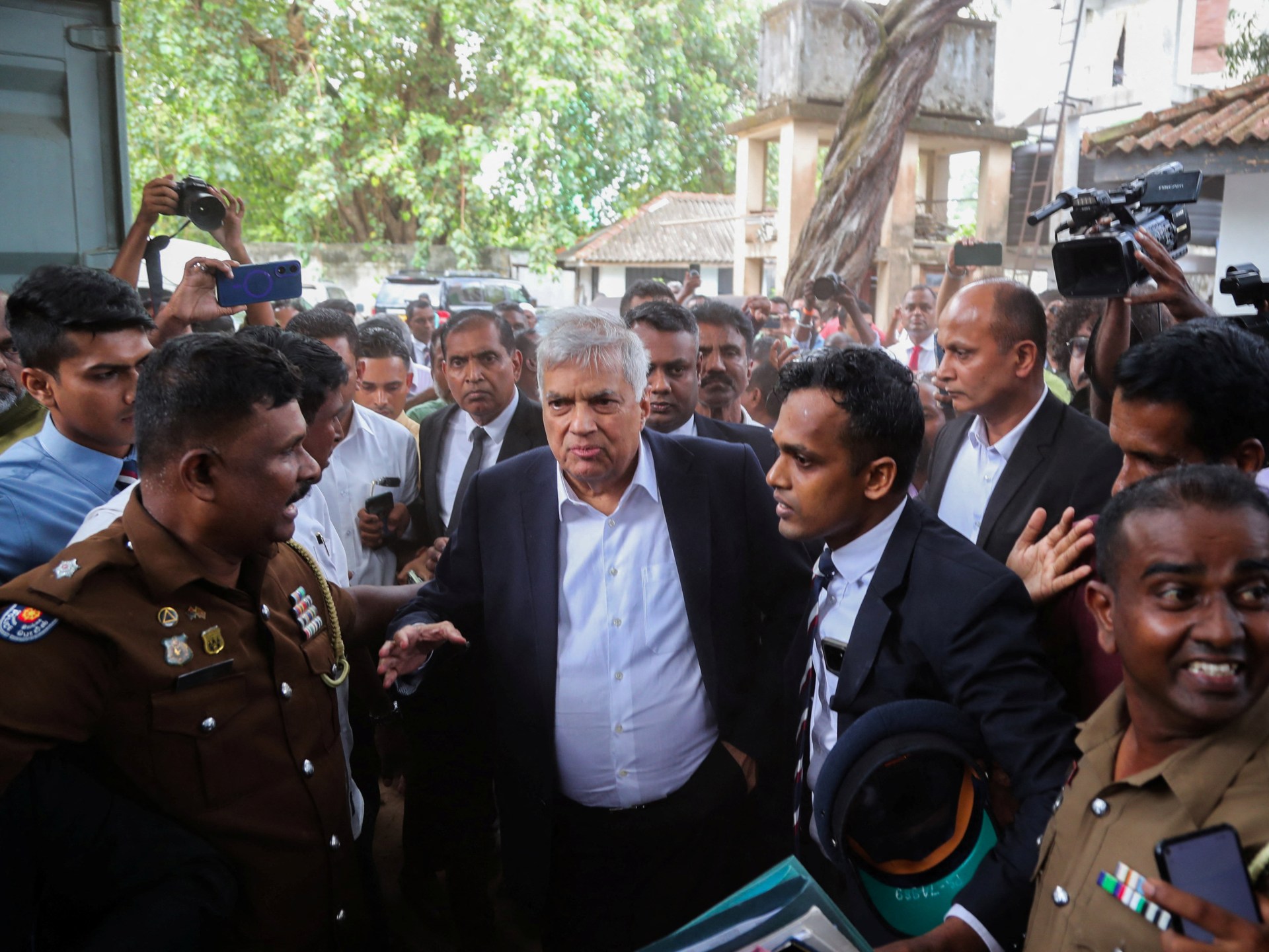 Exlíder de Sri Lanka, Ranil Wickremesinghe, arrestado por presunto uso indebido de fondos públicos en visita a Londres